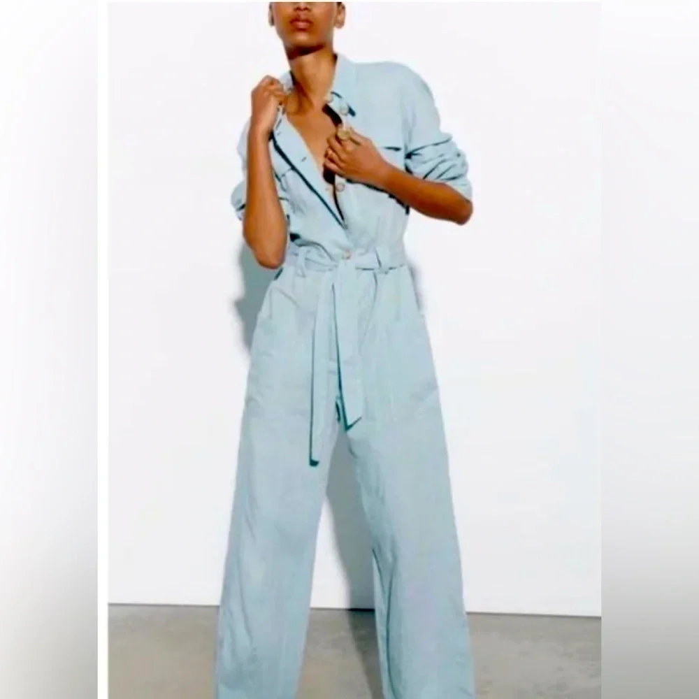 Zara Limited Edition Wide Linen Blend Cargo Jumpsuit. Size M